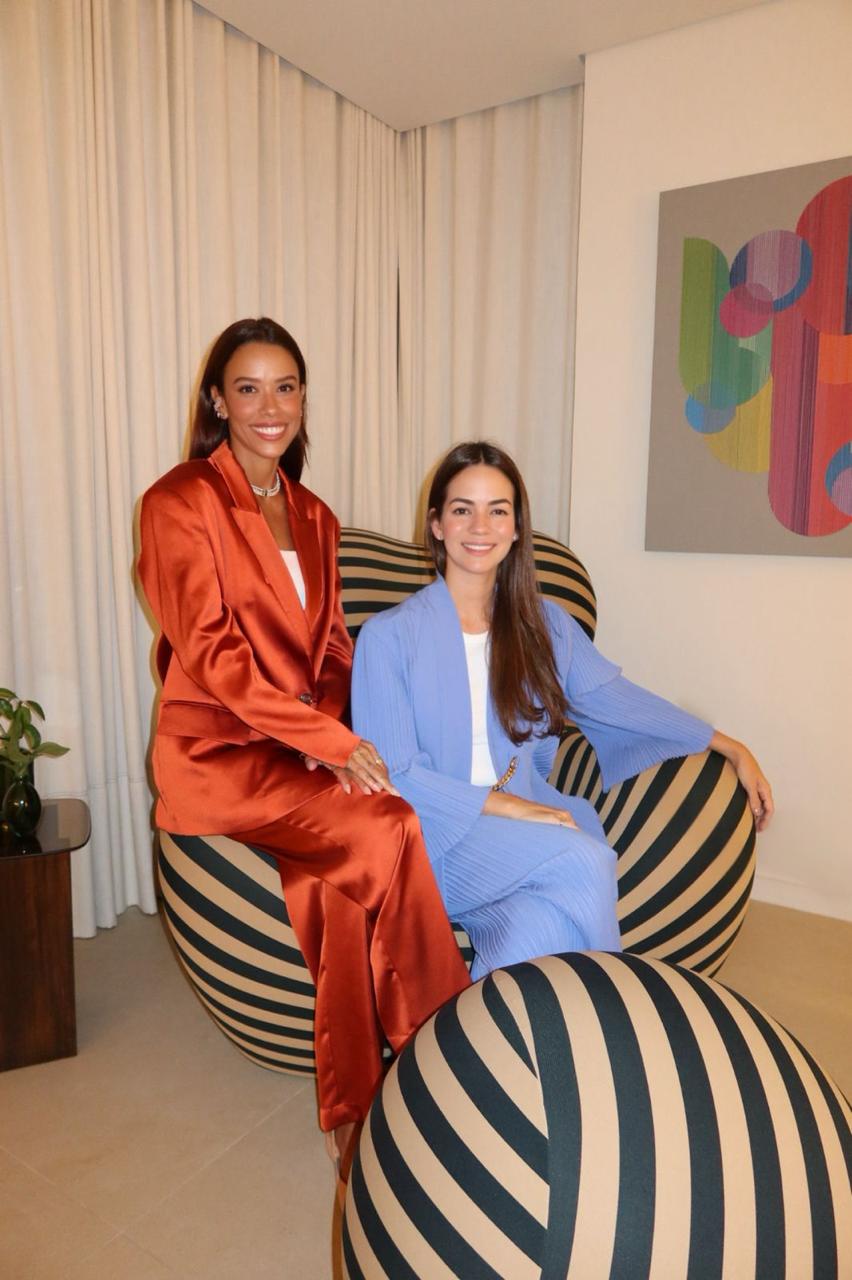 Livia e Camila, fundadoras da Mother Governance